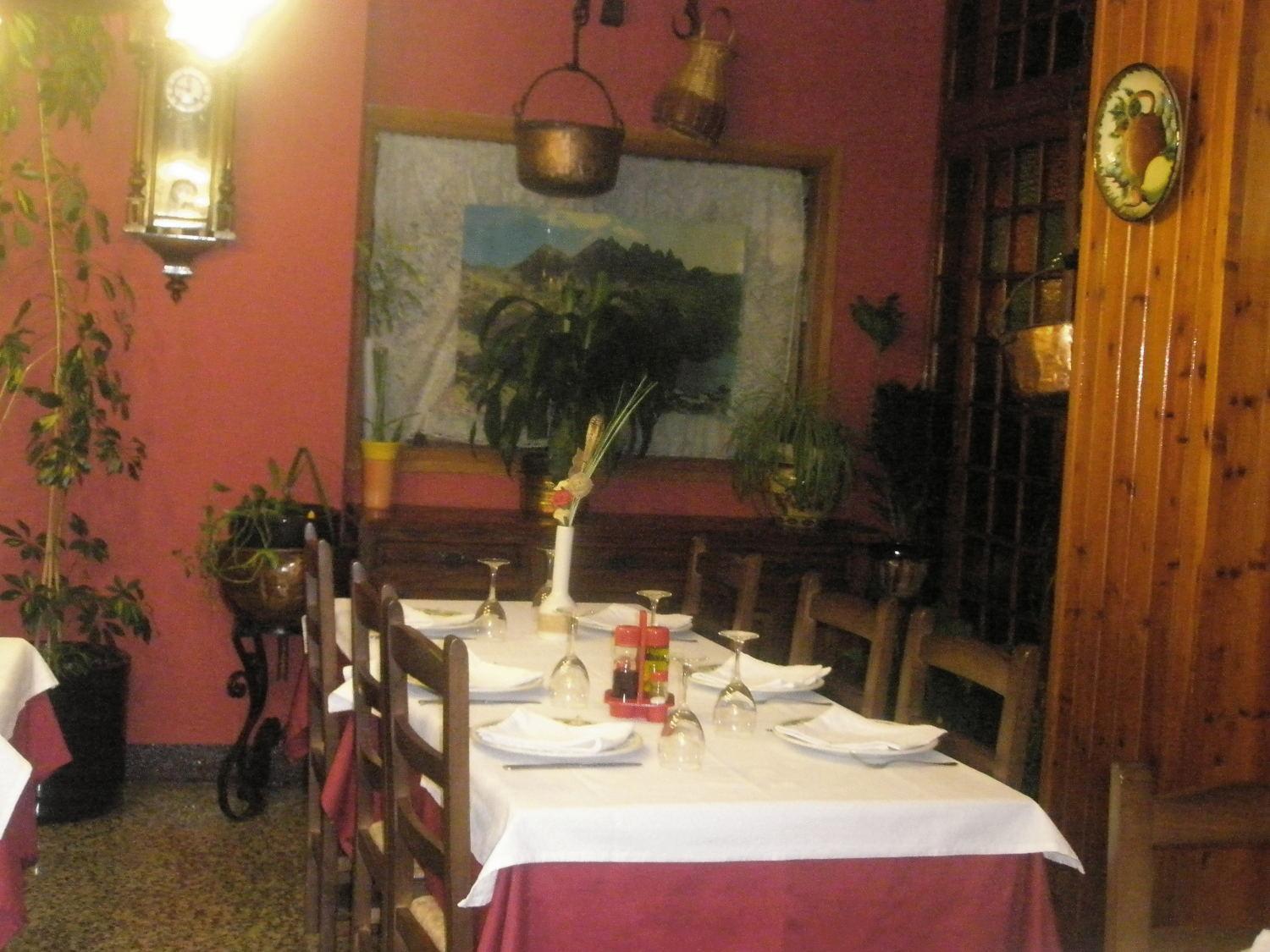 Hostal Vall D'Aneu By Arcas & Sambola เอสเตร์รี ดาเนว ภายนอก รูปภาพ