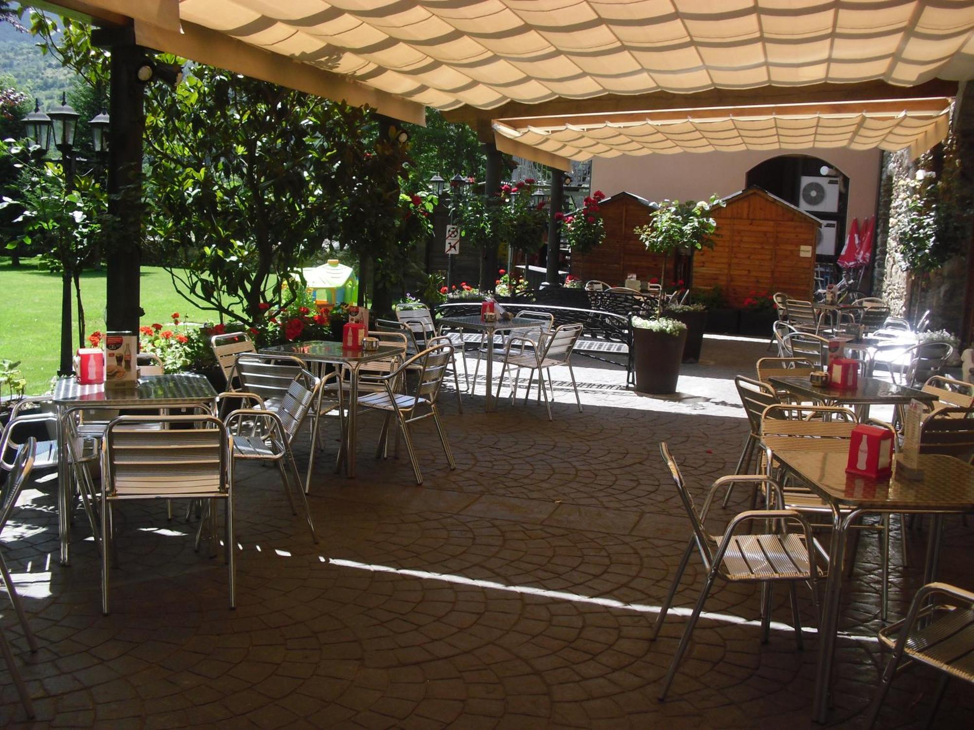 Hostal Vall D'Aneu By Arcas & Sambola เอสเตร์รี ดาเนว ภายนอก รูปภาพ