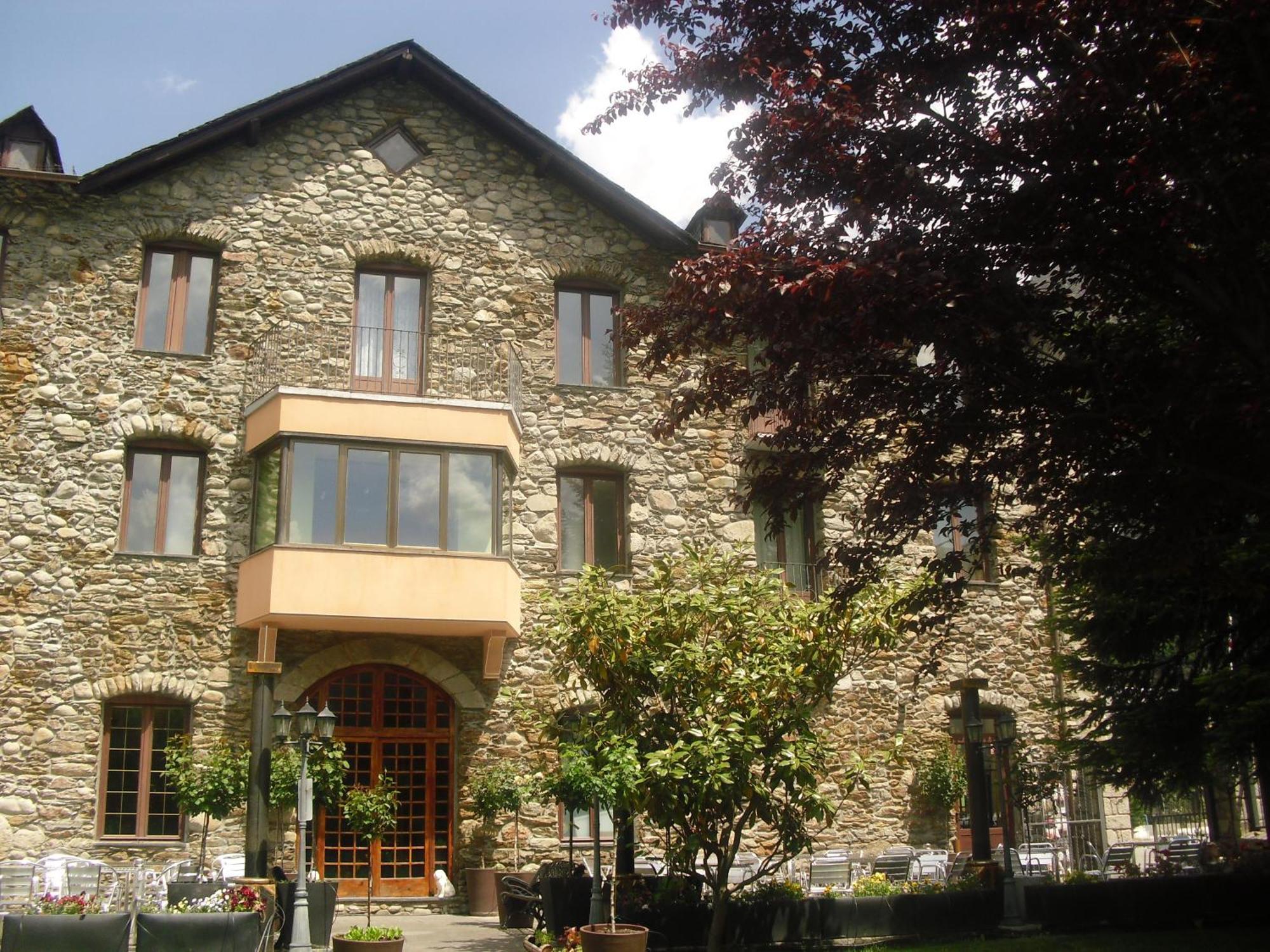 Hostal Vall D'Aneu By Arcas & Sambola เอสเตร์รี ดาเนว ภายนอก รูปภาพ
