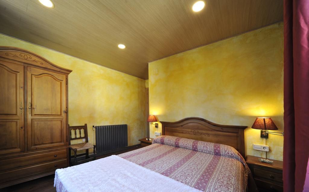 Hostal Vall D'Aneu By Arcas & Sambola เอสเตร์รี ดาเนว ภายนอก รูปภาพ