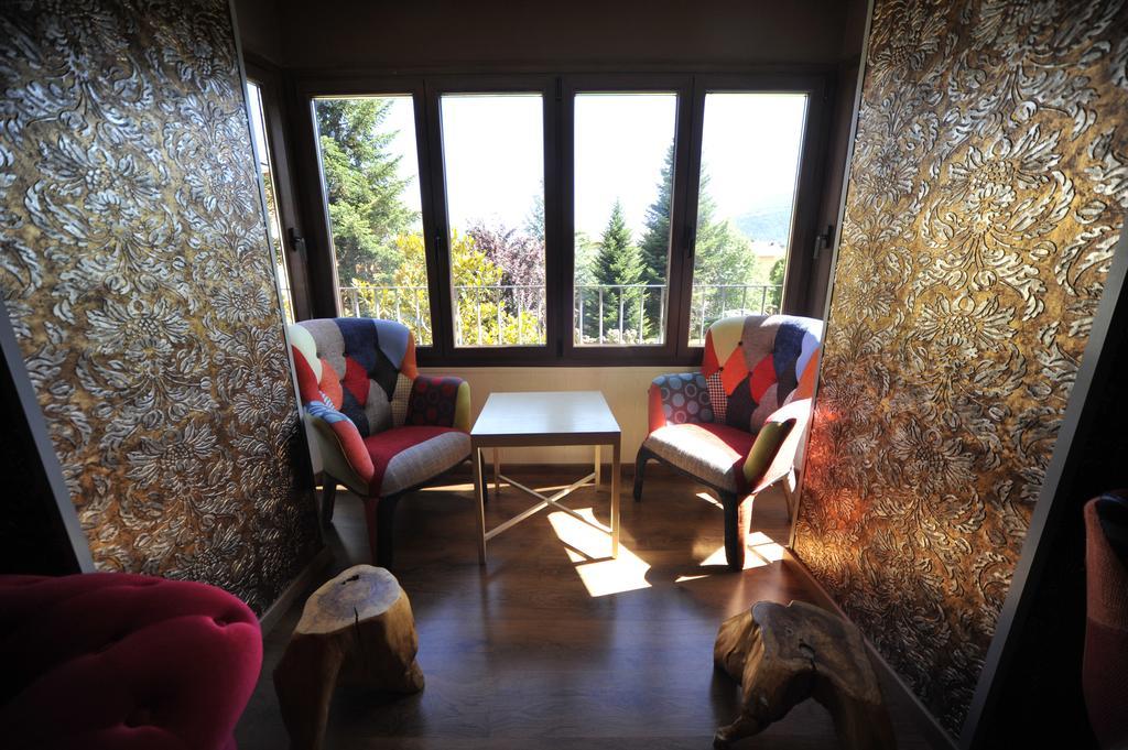 Hostal Vall D'Aneu By Arcas & Sambola เอสเตร์รี ดาเนว ภายนอก รูปภาพ
